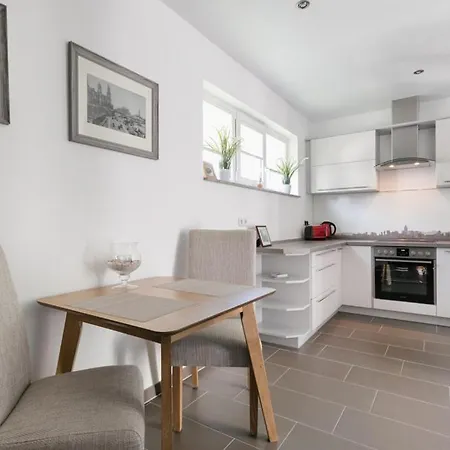 Apartment Sonnige Tage In Dresden
